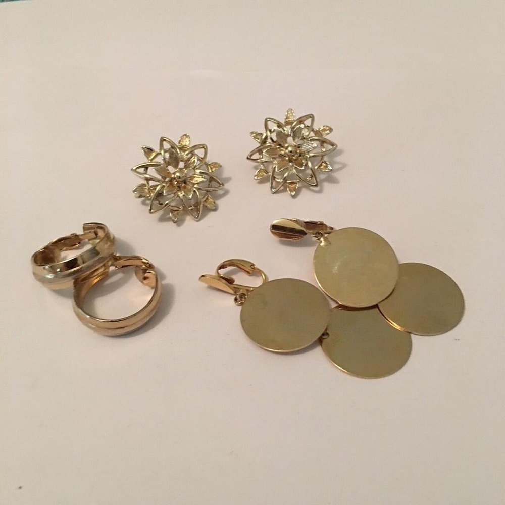 Lot Of 3 Costume Earrings Vintage Clip On All Signed Lewis Segal Sarah Coventry